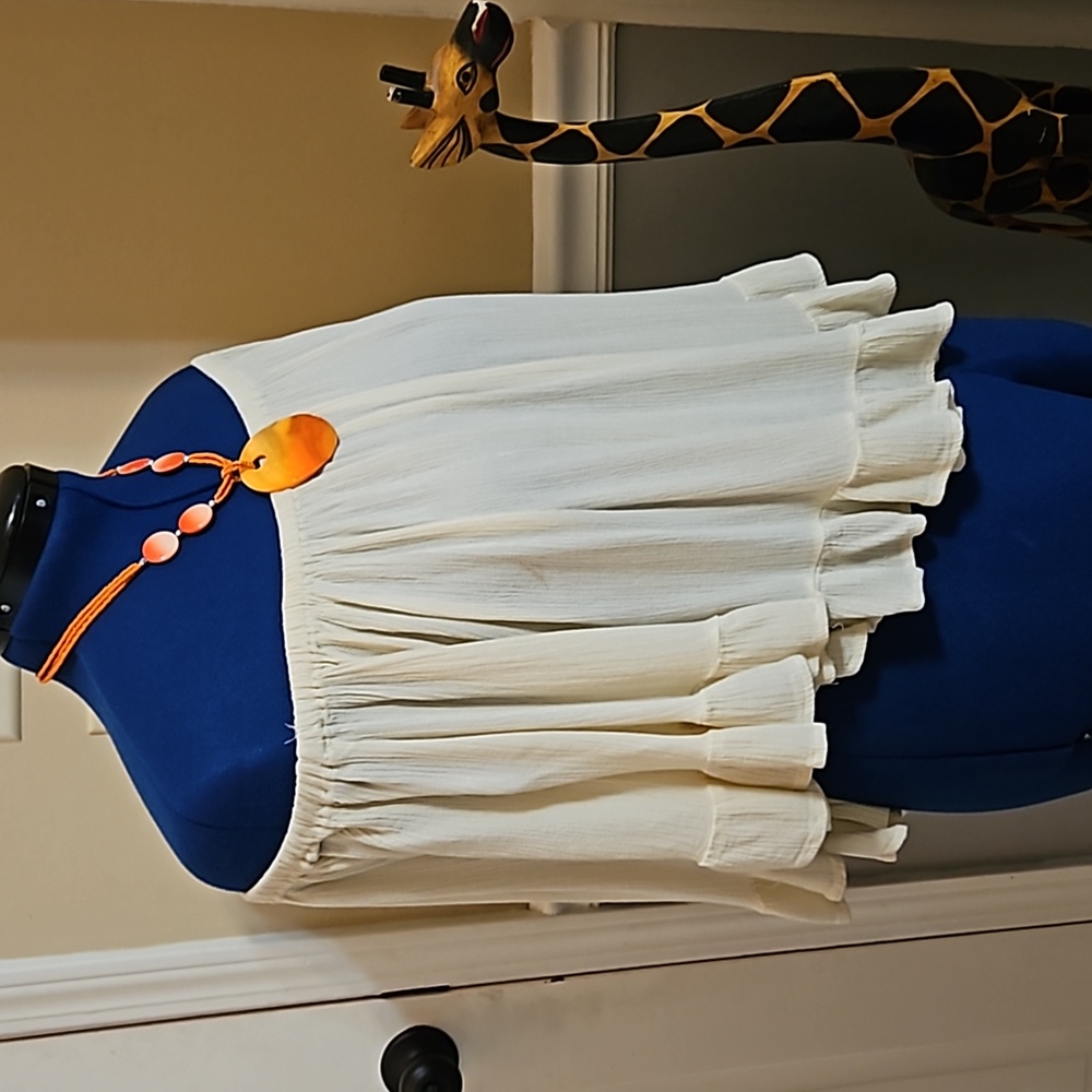 ILLA ILLA Cream off shoulder asimetrical blouse size M